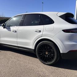 Porsche Cayenne 3.0 V6 462ch E-Hybrid Cesson-S&eacute;vign&eacute;