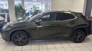 Lexus UX  - photo 2