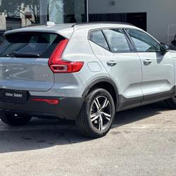 Volvo XC40 XC40 B3 163 ch DCT7 Plus Saint-Ouen-l'Aum&ocirc;ne