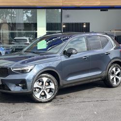 Volvo XC40 B4 197 ch DCT7 Ultra occasion - Saint-Ouen-l'Aum&ocirc;ne - photo 2/41
