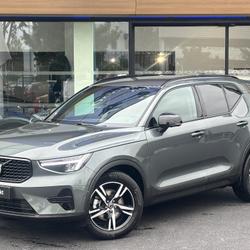 Volvo XC40 B3 163 ch DCT7 Plus occasion - Saint-Ouen-l'Aum&ocirc;ne - photo 2/40