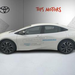 Toyota Prius V Hybride Rechargeable 223ch Design PHE Royan