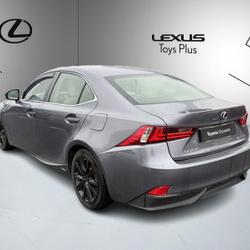 Lexus IS 300h Luxe Max&eacute;ville