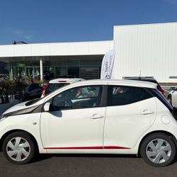 Toyota Aygo x-play 1.0 69 ch BVA5 Max&eacute;ville