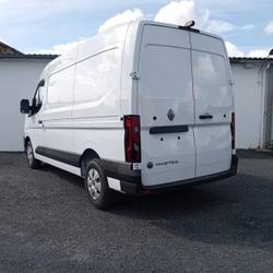 Renault Master 28 000&euro; HT L2H2 2.0 Blue dCi 150ch Advance Saint-Georges-Montcocq