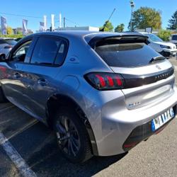 Peugeot 208 e- 136ch Allure occasion - Brest - photo 3/6