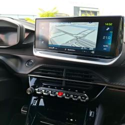 Peugeot 208 e- 136ch GT / CHARGEUR EMBARQUE 11 KW / ADML / PACK DRIVE ASSIST PLUS occasion - Caudan - photo 3/6