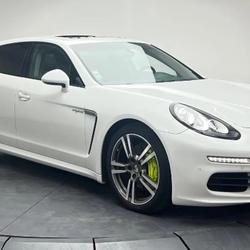 Porsche Panamera S HYBRID Base F&eacute;rin