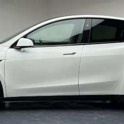 Tesla Model Y Base RWD F&eacute;rin