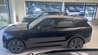 Land Rover Range Rover Sport  - Dynamic - photo 1