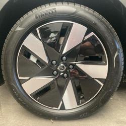Volvo EX40 Single Extended Range 252ch Ultra Li&eacute;vin