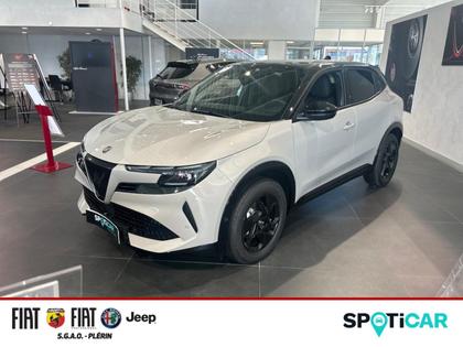 Alfa Romeo Junior - 1.2 Ibrida 145ch e-DCT6 - 33 490 €