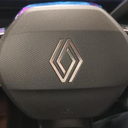 Renault Espace 5 Espace full hybrid E-Tech 200 ch 7pl Techno Mign&eacute;-Auxances