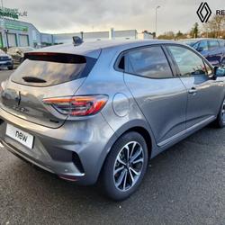 Renault Clio 5 Clio E-Tech full hybrid 145 Techno Ancenis-Saint-G&eacute;r&eacute;on