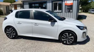 Peugeot 208  - Puretech - photo 1