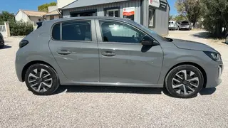 Peugeot 208  - photo 3