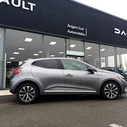 Renault Clio 5 Techno TCe 140 5 portes  (f&eacute;vr. 2023) (co2 122) Angers
