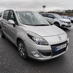 Renault Scenic 3 1.5 DCI 110 EDC Pl&eacute;n&eacute;e-Jugon