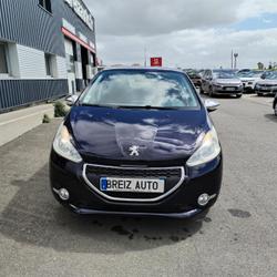 Peugeot 208 1.4 HDI 70 URBAN Pl&eacute;n&eacute;e-Jugon