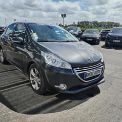Peugeot 208 1.6 HDI 92 ALLURE 5P Pl&eacute;n&eacute;e-Jugon