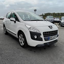 Peugeot 3008 1.6 HDI 115 ACTIVE PACK Pl&eacute;n&eacute;e-Jugon