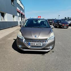 Peugeot 208 1.6 HDI 92 ALLURE Pl&eacute;n&eacute;e-Jugon