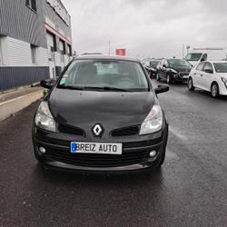 Renault Clio 3 1.5 DCI 85 DYNAMIQUE 5P occasion - Pl&eacute;n&eacute;e-Jugon - photo 2/14