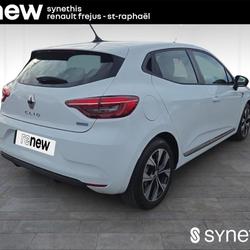 Renault Clio 5 Clio E-Tech 140 - 21N Limited Fr&eacute;jus