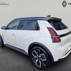 Renault R5 E-Tech Renault 5 E-Tech Electrique 150 ch autonomie confort Techno Foug&egrave;res