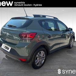 Dacia Sandero TCe 90 Stepway Essential Hy&egrave;res