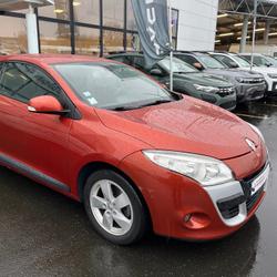 Renault Megane Coupe dCi 110 FAP eco2 Dynamique Euro 5 Sainte-Luce-sur-Loire