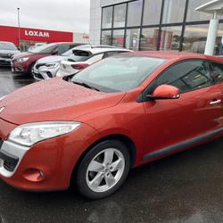 Renault Megane Coupe dCi 110 FAP eco2 Dynamique Euro 5 Sainte-Luce-sur-Loire
