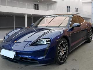 Porsche Taycan - 4S 571 ch avec batterie performance plus - 64 990 €