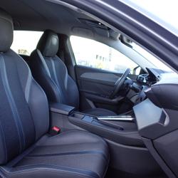 Peugeot 308 III Phase 1 130CH EAT8 ALLURE + ATTELAGE AMOVIBLE/ 1&Egrave;RE MAIN/ GARANTIE 12 MOIS Connerr&eacute;