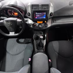 Toyota RAV4 2.2 D4D 150 CH 4X2 / CAM&Eacute;RA DE RECUL / R&Eacute;GULATEUR Quimper