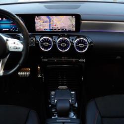 Mercedes CLA SHOOTING BRAKE 35 305 AMG 4MATIC Bordeaux