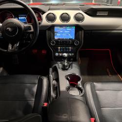 Ford Mustang COUPE 2.3 317Ch - TRAITEMENT C&Eacute;RAMIQUE - SIEGES ELECS - CARPLAY - ECHAP SPORT - JANTES 19" Mons-en-Bar&oelig;ul