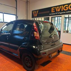 Peugeot 107 1.0 70 TRENDY Fr&eacute;jus
