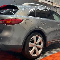 Infiniti QX70 3.0 D V6 240 S Premium + Toit ouvrant + Si&egrave;ge chauffant et ventil&eacute; + Attelage Auray