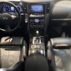 Infiniti QX70 3.0 D 240 S Premium AWD BVA + Toit ouvrant + Si&egrave;ge chauffant +  Attelage Auray