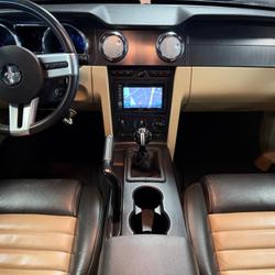 Ford Mustang COUPE 4.6 300 GT CALIFORNIA SPECIAL // CAMERA DE RECUL // CONSOLE PIONEER // SI&Egrave;GES CHAUFFANTS/ELEC Nantes