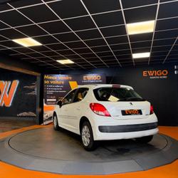 Peugeot 207 1.4 75 ACCESS // VERROUILLAGE CENTRALIS&Eacute; // CLIMATISATION Nantes