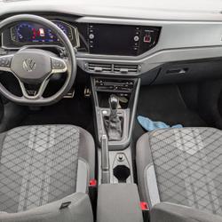 Volkswagen Polo 1.0 TSI 110ch DSG7 R-Line - Entretien VW - Cam&eacute;ra de recul Ampuis