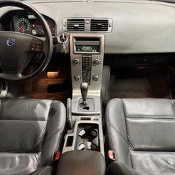 Volvo V50 2.0 D 135Ch FEELING POWERSHIFT BVA - CUIR - JA 17" - RADAR DE RECUL - REGULATEUR / LIMITEUR VITESSE Mons-en-Bar&oelig;ul