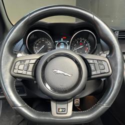 Jaguar F-Type ROADSTER 5.0 550 R AWD BVA V8 CABRIOLET - DISTRI A JOUR - CARNET D'ENTRETIEN - CARROSSERIE NEUVE Sarzeau