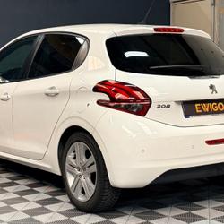 Peugeot 208 GENERATION-I 1.2 VTI 80 STYLE DISTRIBUTION NEUVE + ENTRETIEN PEUGEOT P&eacute;ronnas