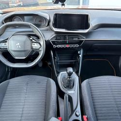 Peugeot 2008 GENERATION-II 1.2 PURETECH 100 S&S BVM6 STYLE 5.0 CV Urrugne