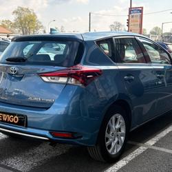 Toyota Auris II (2) 1.8 HSD 136 CH DYNAMIC Idron