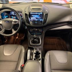 Ford Kuga 1.5 SCTi 150 TITANIUM 4X2 // 1&Egrave;RE MAIN // CAM&Eacute;RA DE RECUL // HAYON &Eacute;LECTRIQUE // ATTELAGE Nantes