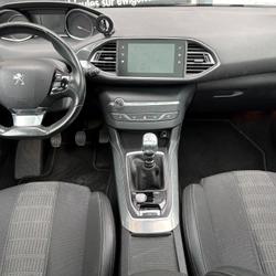 Peugeot 308 II Phase 2 GENERATION-II 1.2 PureTech 130ch E6.c S&S Allure Business 108g Urrugne